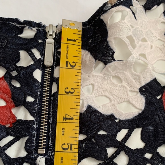 Christopher & Banks Floral  Lace Top with Liner | Navy Red White | Medium - Picture 7 of 8
